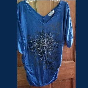 Blue crop sleeve Oh!Mamma maternity shirt Large